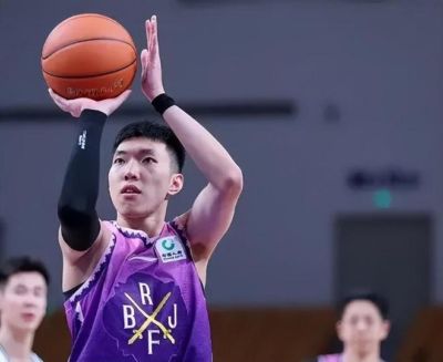 足球在线4移动版下载链接