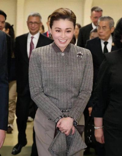 约内斯库否认收到WNBA三分赛正式邀请，联盟发言人回应：流程是先探意愿