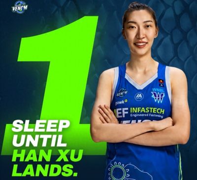 WNBA历史第一人！女库里克拉克狂轰45+10+19罚刷爆纪录