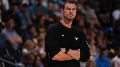 ESPN播客标题摆乌龙，疑似泄露詹皇去向