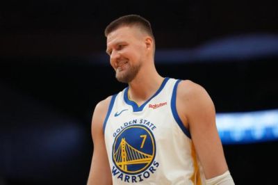 NBA啦啦队：高薪联赛卑微临时工，收入微博，为何还趋之若鹜