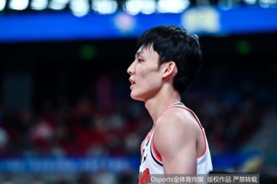 泰勒·尼克尔