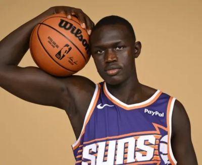M·格雷夫